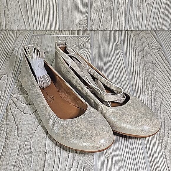 BC Footwear Metallic Have A Heart Ankle Strap Flats Womens Size 6.5 NEW - Picture 9 of 12